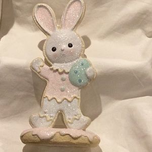 cupcakes and cashmere Easter bunny sugar cookie